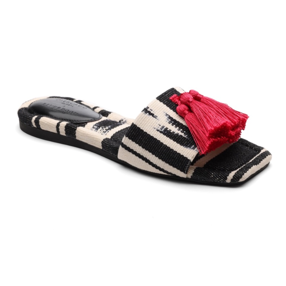 NWOT Black and White Mercado Sandal